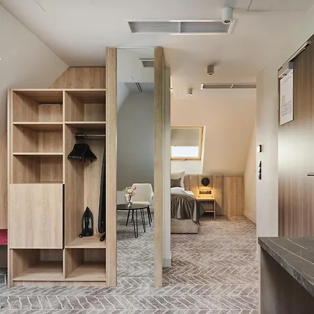 Hotell Hotel Zator 4*