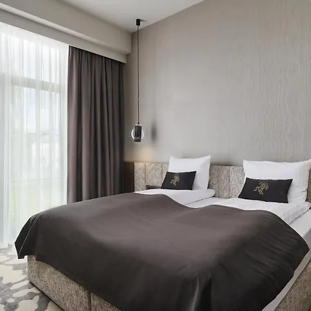 Hotell Hotel Zator 4*